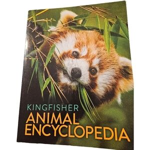 Paperback The Kingfisher Illustrated Animal Encyclopedia by David Burnie